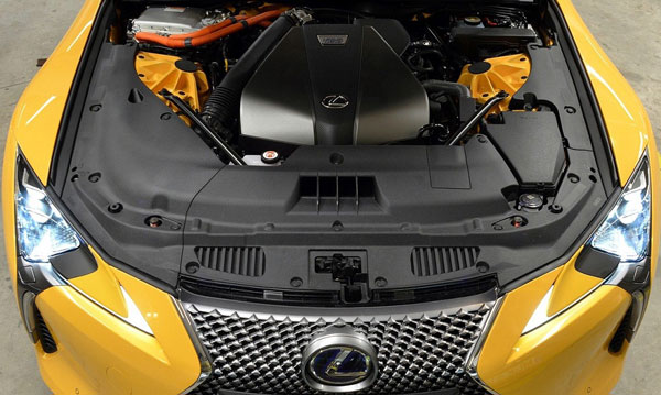 Engine in a Yellow Lexus